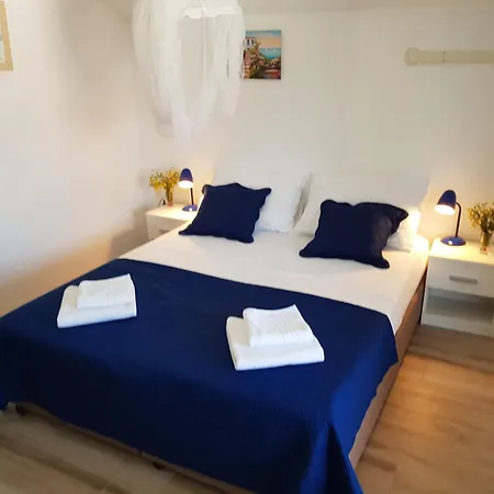 House Palmera بيت للعطل